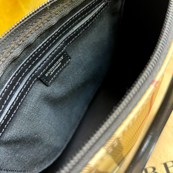 SOLD‼️BURBERRY BOSTON BAG - Picture 7 of 10